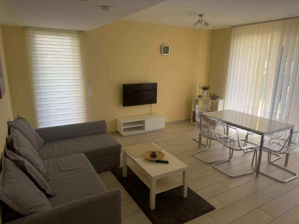 Admiral Apartment